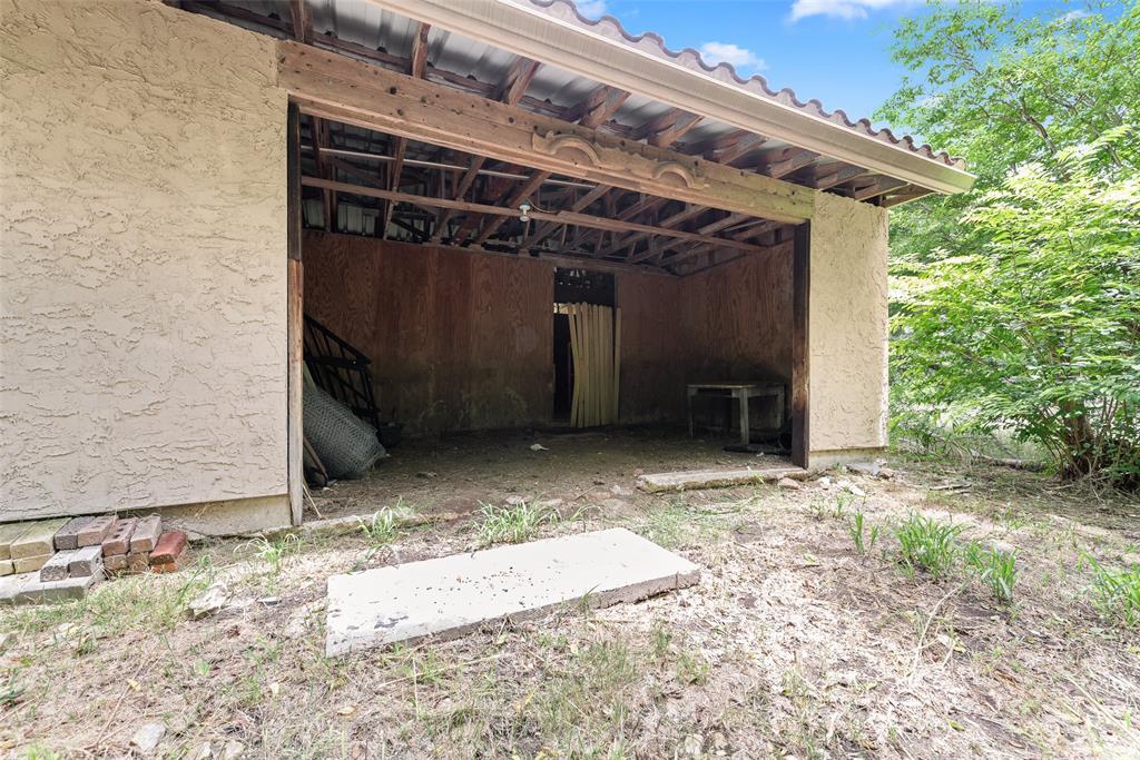 7220 Shiloh Road Midlothian, TX 76065 - Photo 39 of 40 Barn