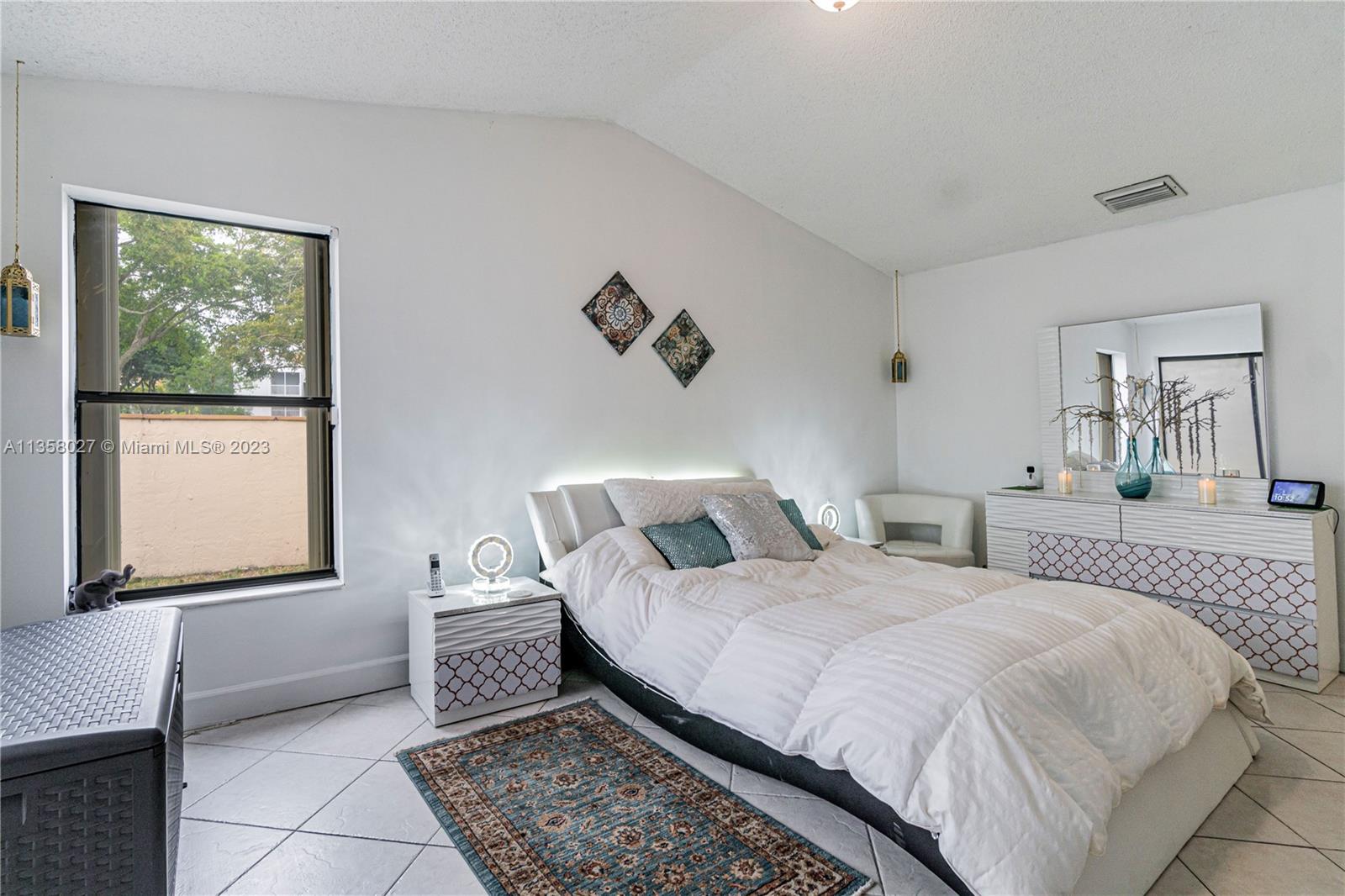 17320 Northwest 62nd Place Hialeah, FL 33015 - Photo 20 of 45