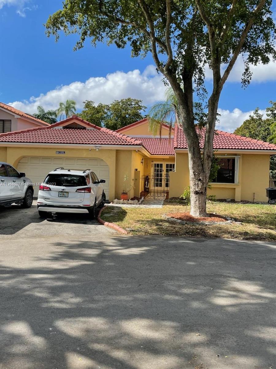 17320 Northwest 62nd Place Hialeah, FL 33015 - Photo 4 of 45