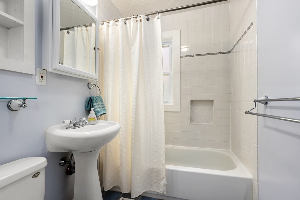 7 Brayton Road Boston, MA 02135 - Photo 16 of 27 Gallery Image 16