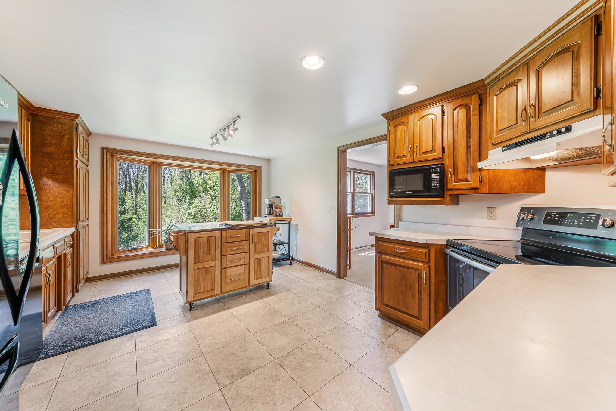 3258 Peterson Road Green Bay, WI 54311 - Photo 13 of 34