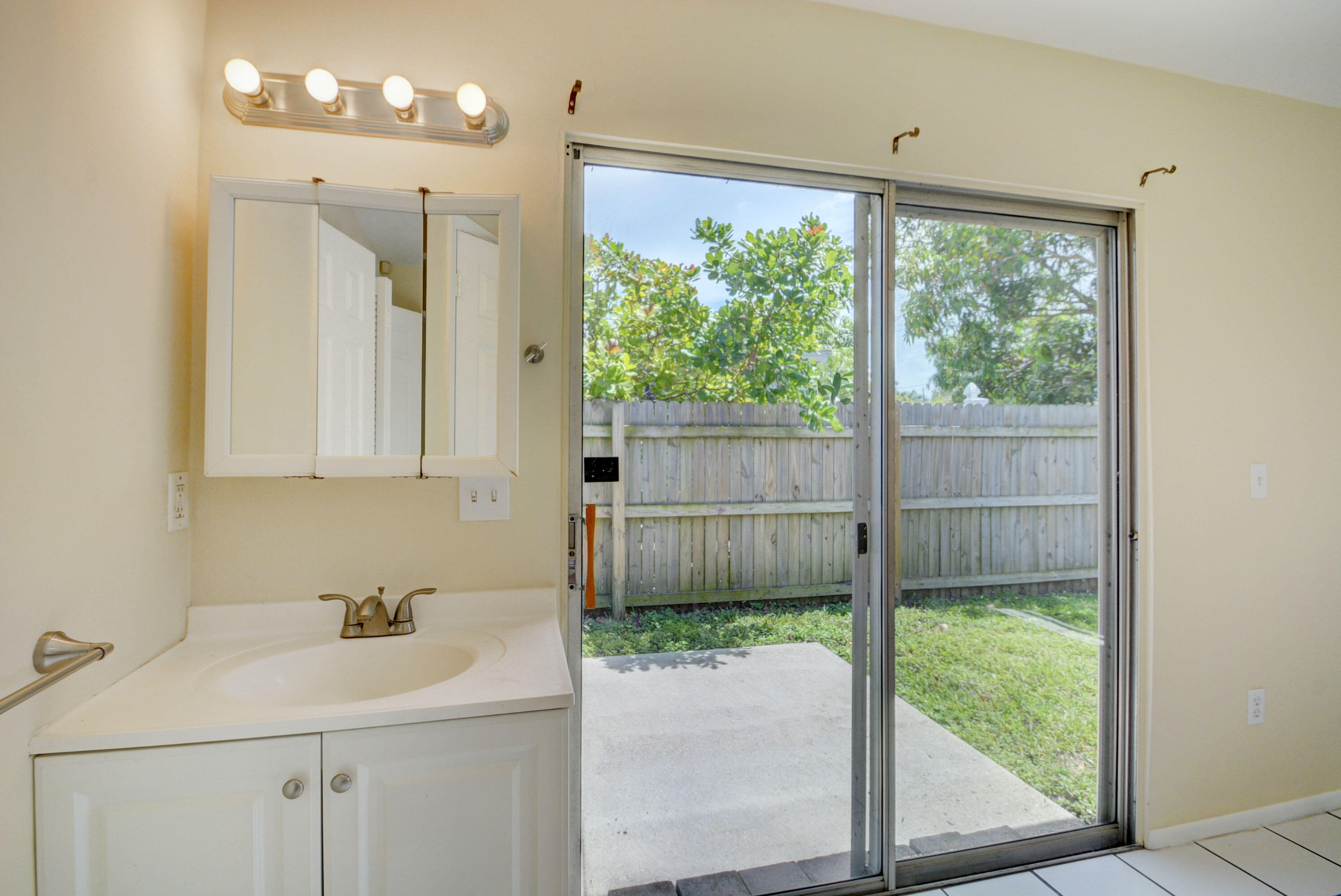 4972 Jefferson Road Delray Beach, FL 33445 - Photo 16 of 31 4972 Jefferson Rd (17)