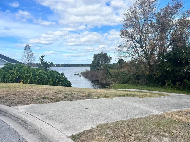 $412,000 | 418 Smiley Court, Winter Haven, FL 33884