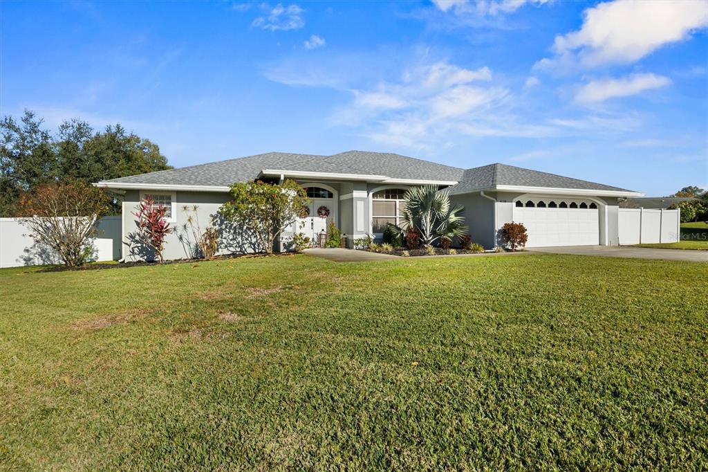 418 Smiley Court Winter Haven, FL 33884 - Photo 5 of 43