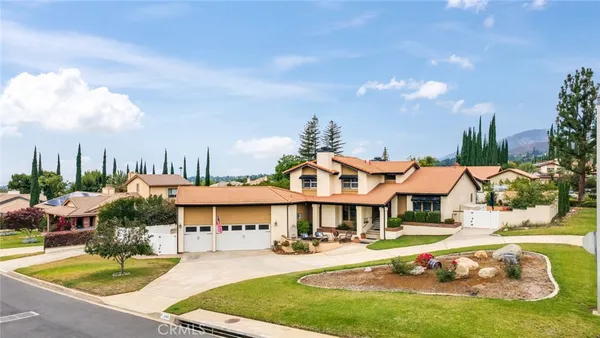 $1,575,000 | 2429 Cliff Road, Upland, CA 91784