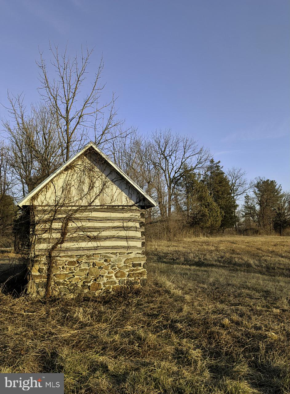 40455 Quarter Branch Road Lovettsville, VA 20180 - Photo 2 of 21