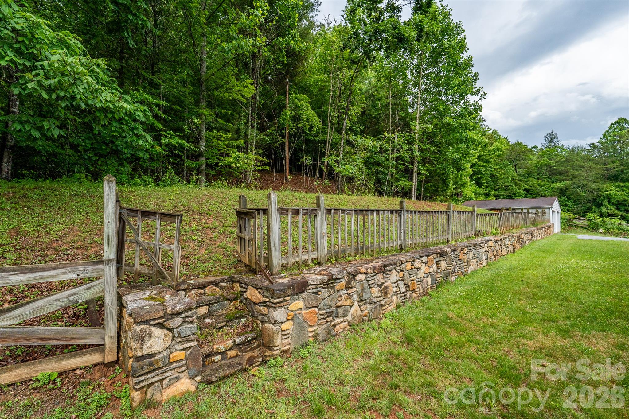 302 Sprinkle Branch Road Marshall, NC 28753 - Photo 14 of 38