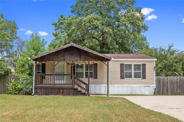 $120,000 | 9642 Live Oak Trail, Willis, TX 77318