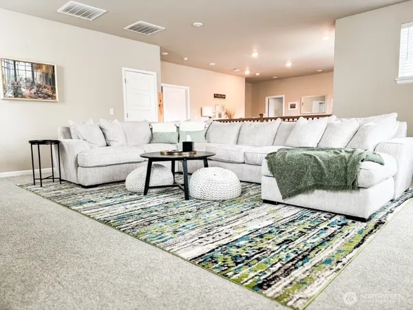 $1,075,000 | 32938 Ash Avenue Southeast, Black Diamond, WA 98010