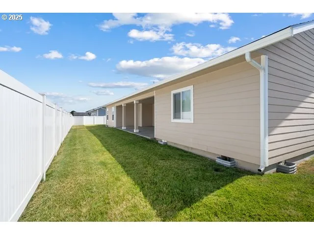 $478,900 | 590 Southwest Cottonwood Drive, Hermiston, OR 97838