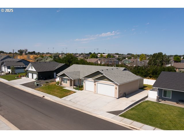 590 Southwest Cottonwood Drive Hermiston, OR 97838 - Photo 36 of 46