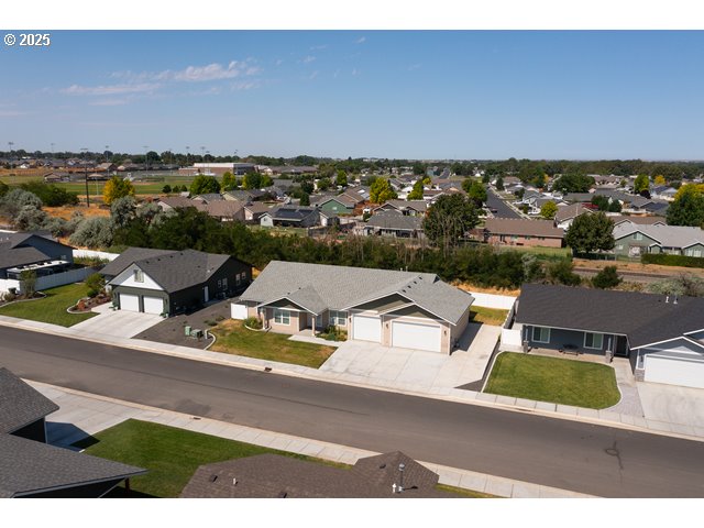 590 Southwest Cottonwood Drive Hermiston, OR 97838 - Photo 37 of 46