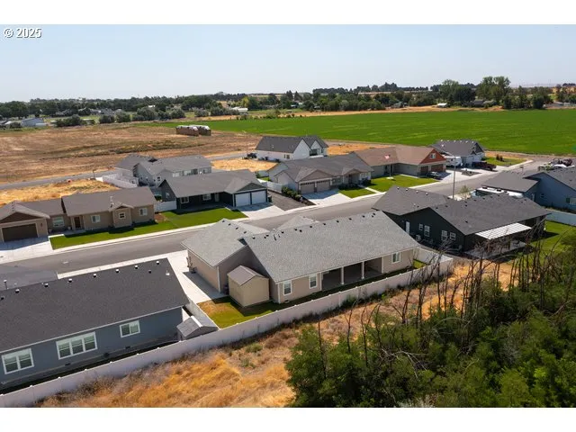 $478,900 | 590 Southwest Cottonwood Drive, Hermiston, OR 97838