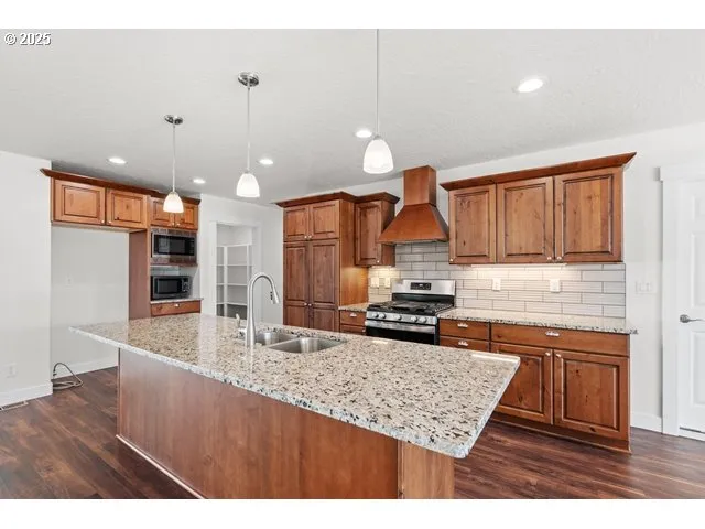 $478,900 | 590 Southwest Cottonwood Drive, Hermiston, OR 97838