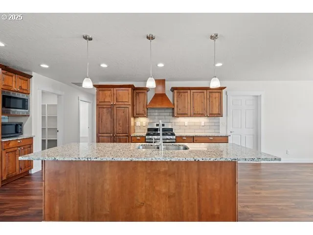 $478,900 | 590 Southwest Cottonwood Drive, Hermiston, OR 97838