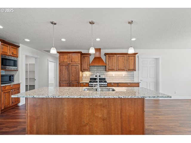 590 Southwest Cottonwood Drive Hermiston, OR 97838 - Photo 10 of 46