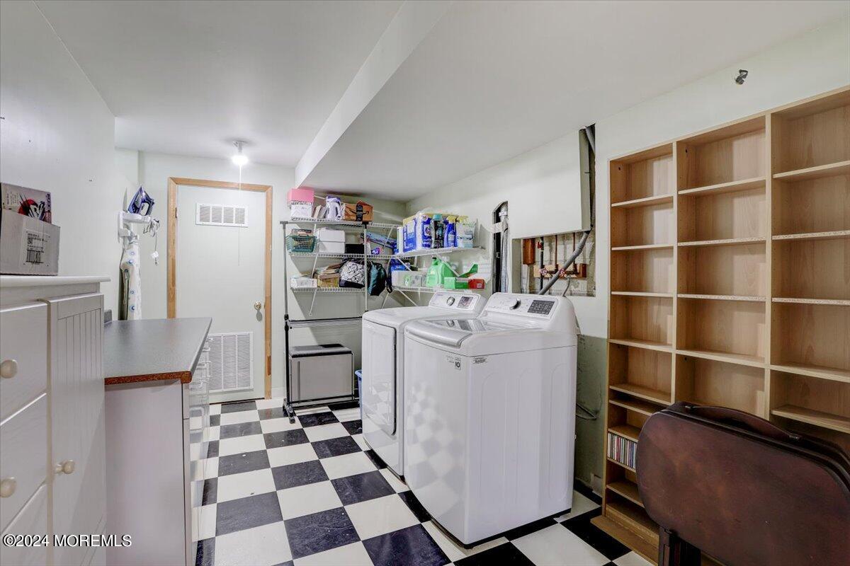 7 Fella Street Howell, NJ 07731 - Photo 29 of 39 30-Laundry