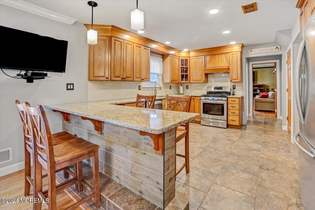 7 Fella Street Howell, NJ 07731 - Photo 4 of 39 12-Kitchen