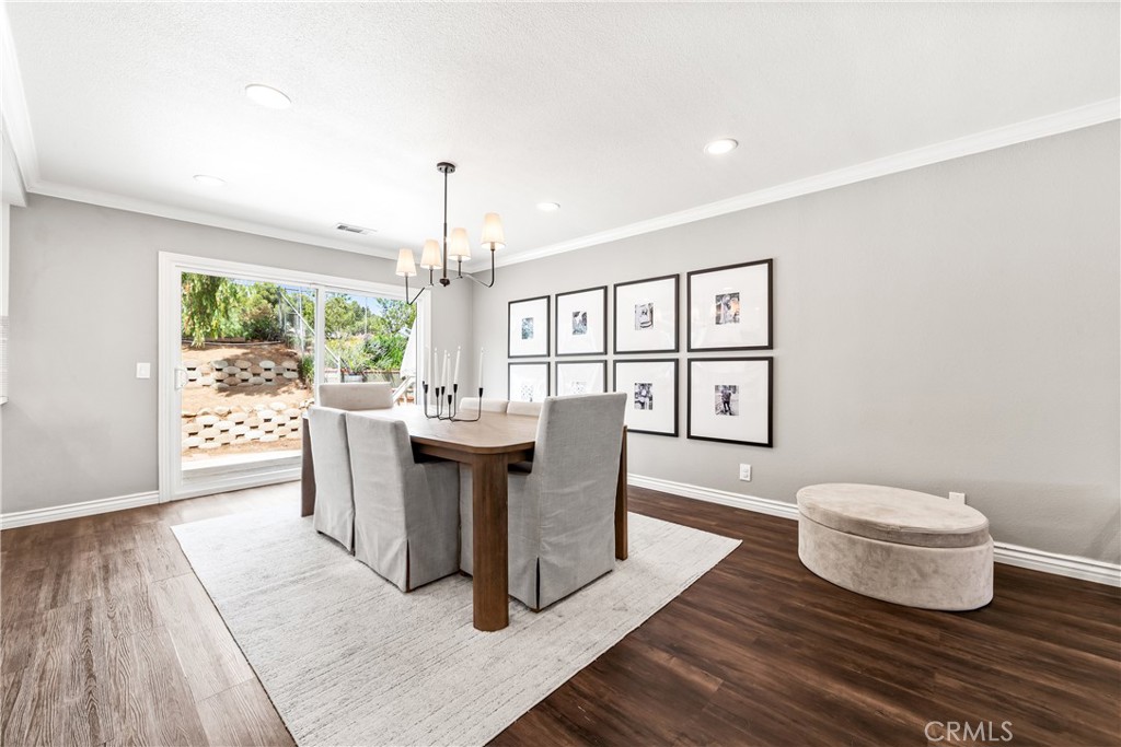 550 Termino Avenue Corona, CA 92879 - Photo 17 of 69