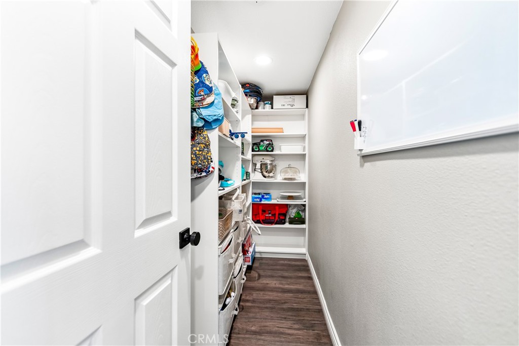 550 Termino Avenue Corona, CA 92879 - Photo 27 of 69