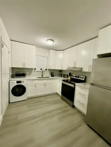 $3,200 | 3318 Northwest 19th Avenue, Unit 1, Miami, FL 33142