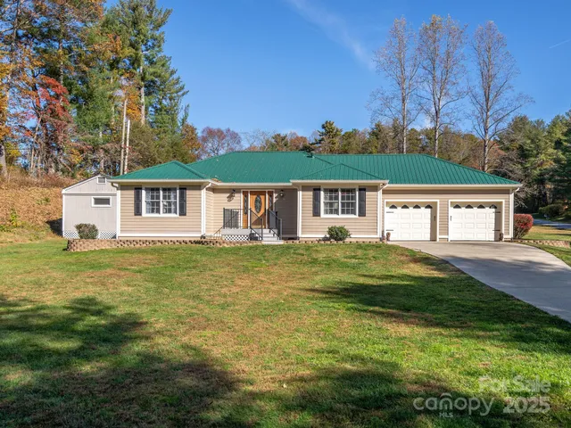 $550,000 | 201 Sean Way, Hendersonville, NC 28792