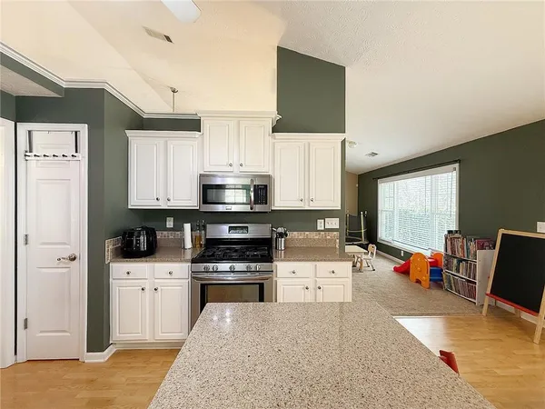 $2,500 | 69 Morning Top Court, Suwanee, GA 30024