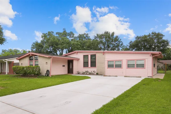 $2,100 | 6923 Leader Street, Houston, TX 77074