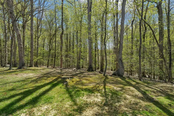 $529,000 | 8600 Valley Drive, Waldorf, MD 20603