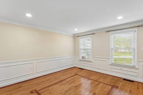 $529,000 | 8600 Valley Drive, Waldorf, MD 20603
