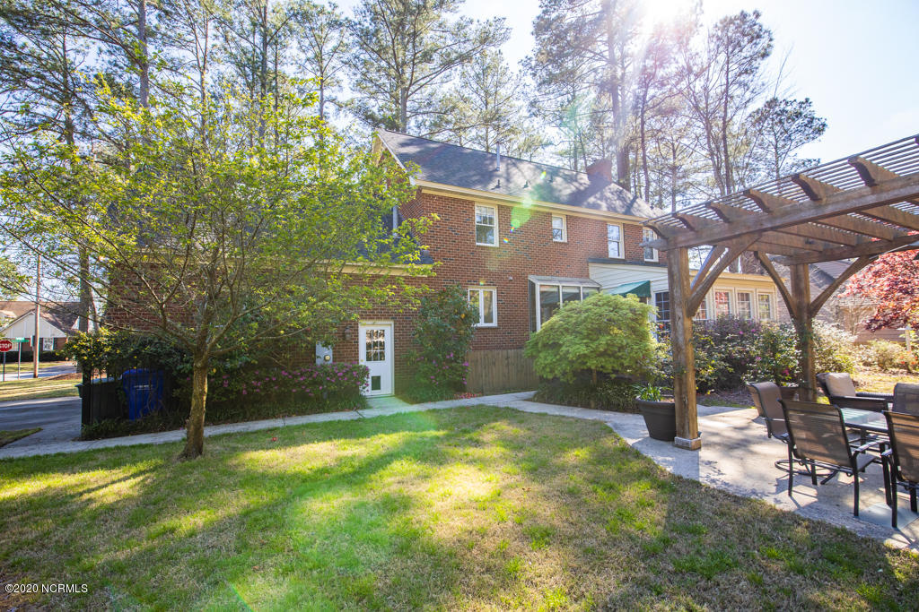 400 Cedarhurst Rd-5