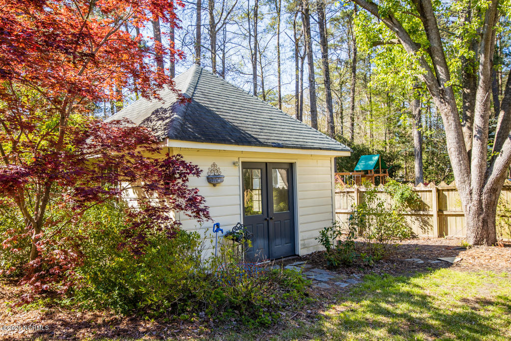 400 Cedarhurst Road Greenville, NC 27834 - Photo 8 of 51 400 Cedarhurst Rd-8