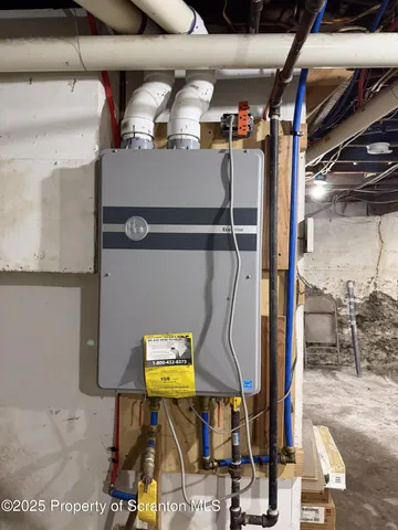 $249,500 | 316 Bridge Street, Blakely, PA 18452