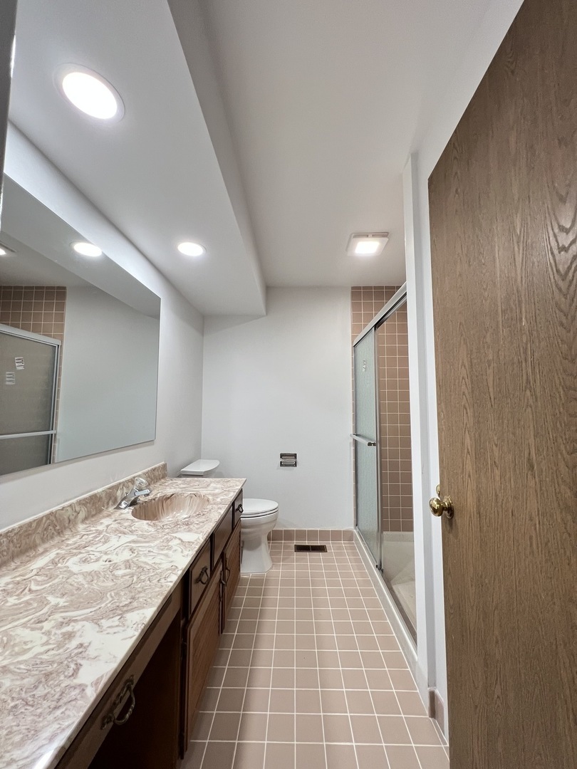 1545 Winnetka Road, Unit 1545 Glenview, IL 60025 - Photo 12 of 27