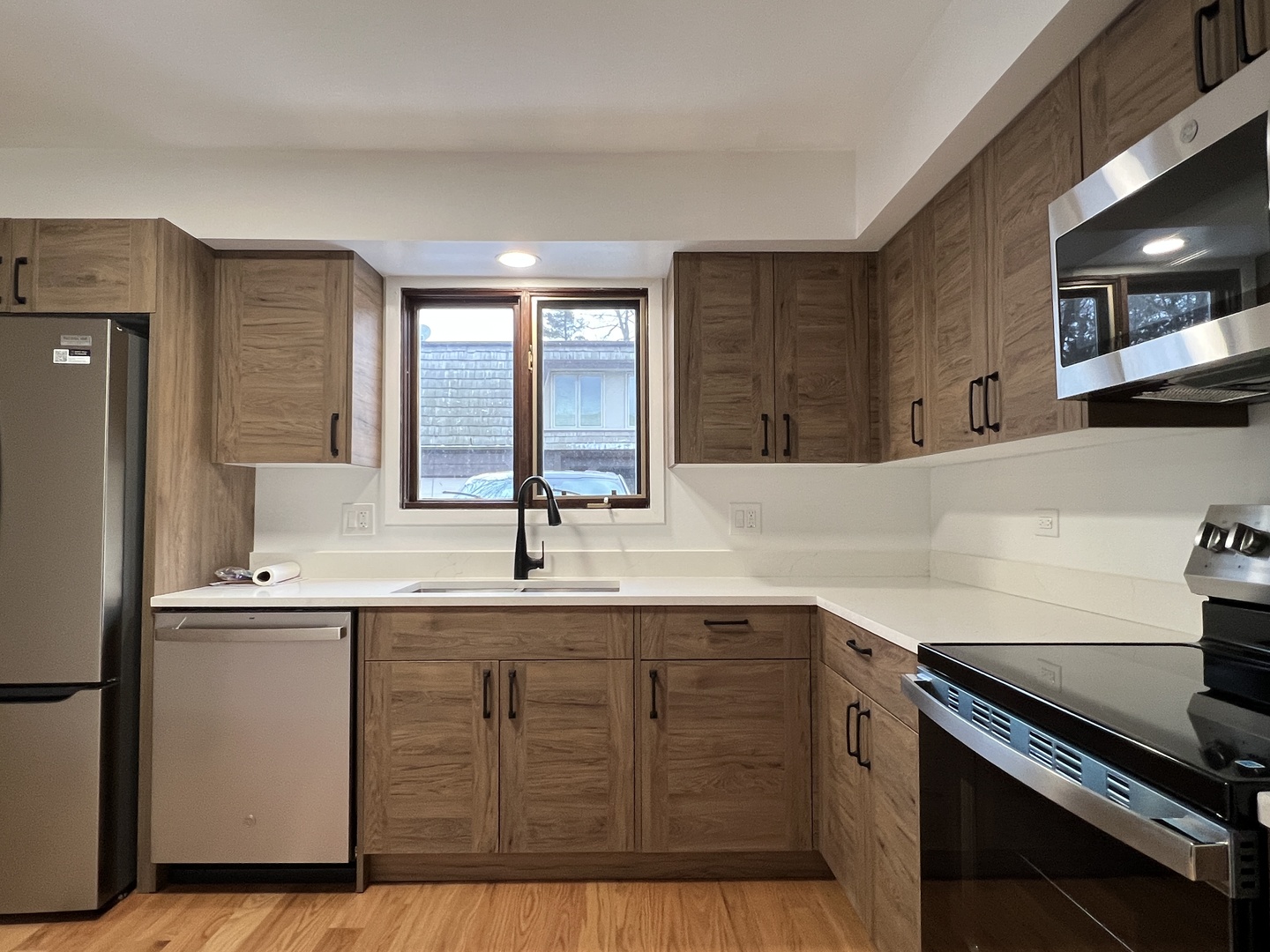 1545 Winnetka Road, Unit 1545 Glenview, IL 60025 - Photo 2 of 27