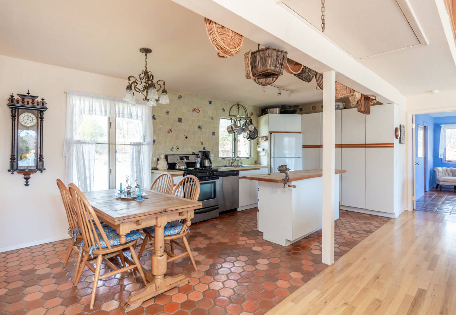 59 Isle Of Wight Road East Hampton, NY 11937 - Photo 5 of 14 Gallery Image 5