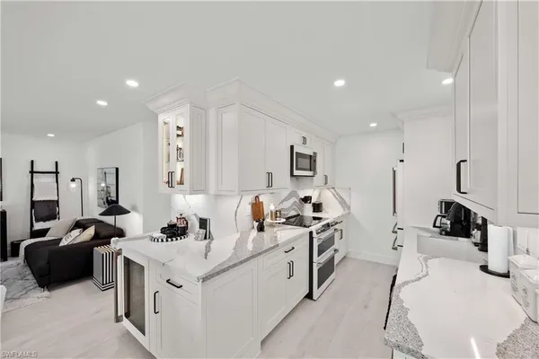 $8,000 | 2100 Gulf Shore Boulevard North, Unit 101, Naples, FL 34102