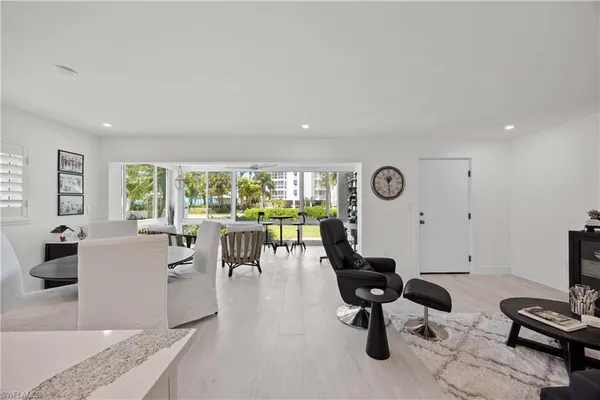 $8,000 | 2100 Gulf Shore Boulevard North, Unit 101, Naples, FL 34102