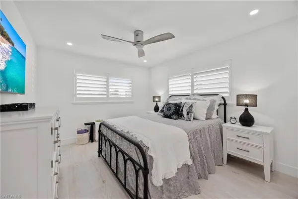 $8,000 | 2100 Gulf Shore Boulevard North, Unit 101, Naples, FL 34102