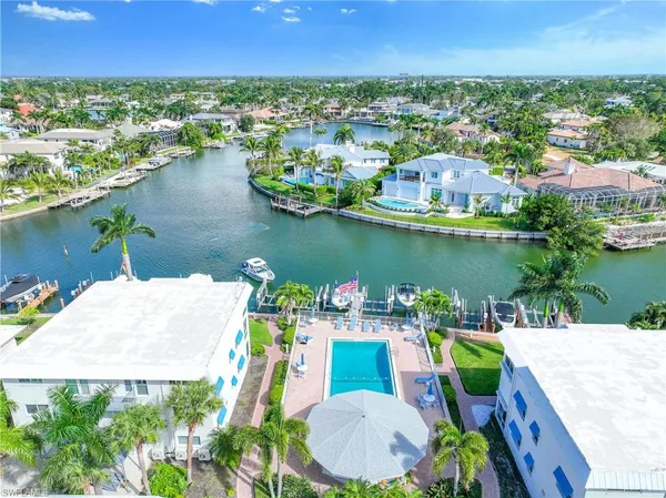 $8,000 | 2100 Gulf Shore Boulevard North, Unit 101, Naples, FL 34102