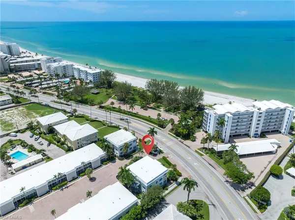 $8,000 | 2100 Gulf Shore Boulevard North, Unit 101, Naples, FL 34102