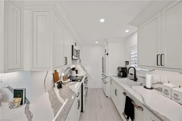 $8,000 | 2100 Gulf Shore Boulevard North, Unit 101, Naples, FL 34102