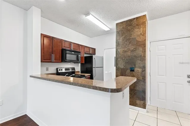 $1,575 | 10028 Strafford Oak Court, Unit 710, Tampa, FL 33624