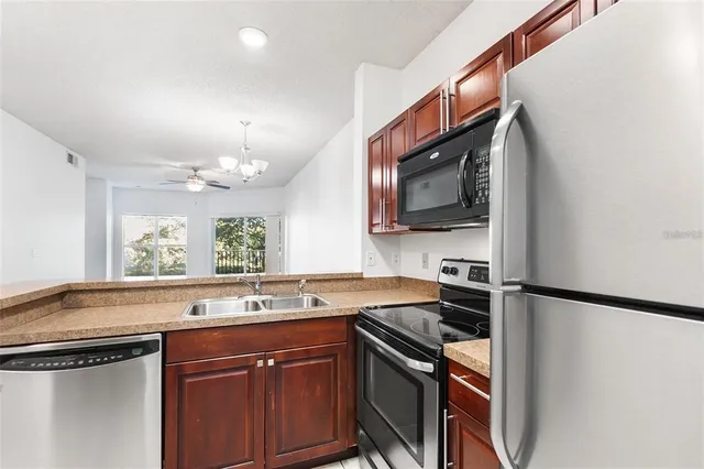 $1,575 | 10028 Strafford Oak Court, Unit 710, Tampa, FL 33624