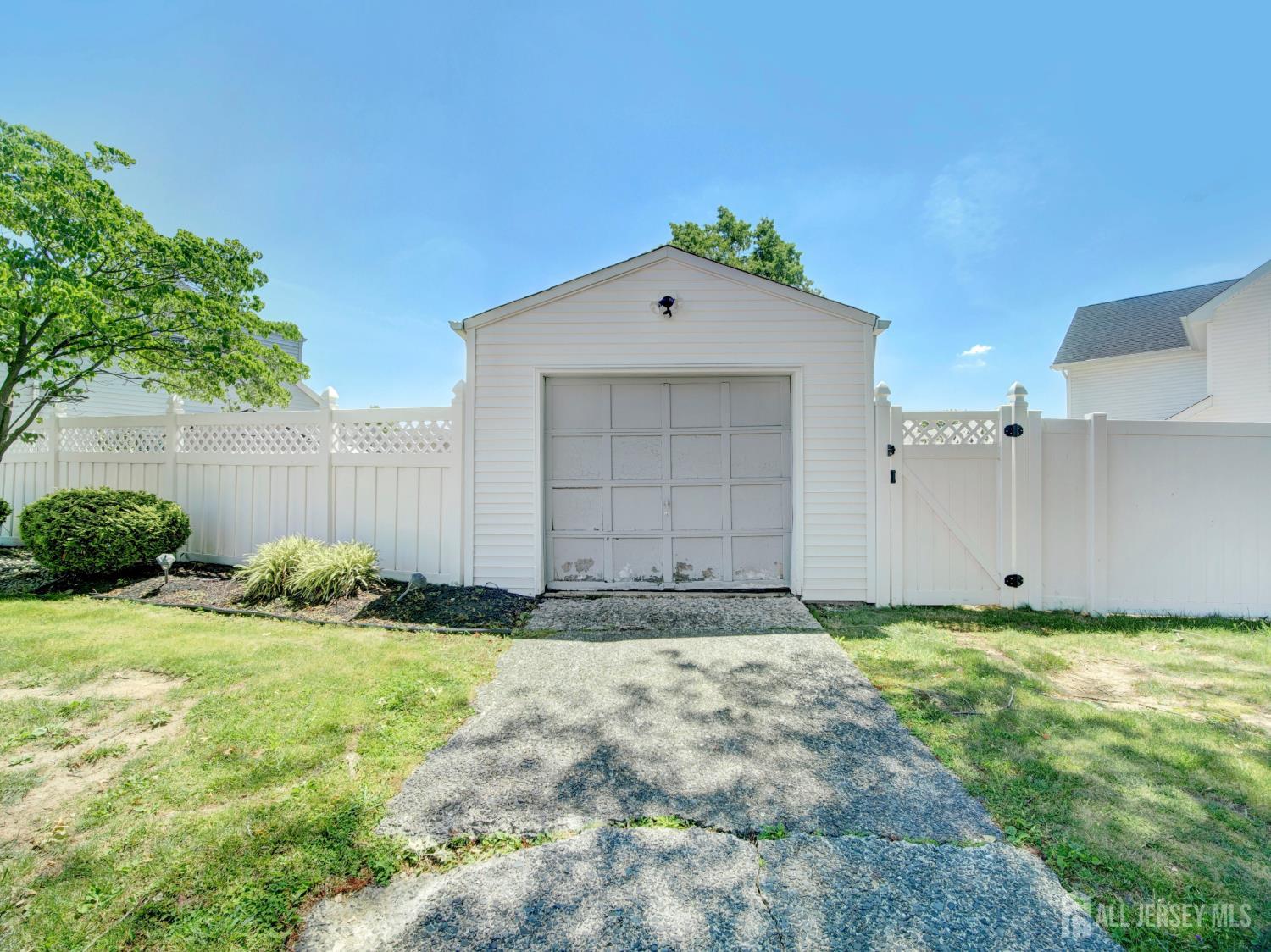 101 Idlewild Road Edison, NJ 08817 - Photo 5 of 42