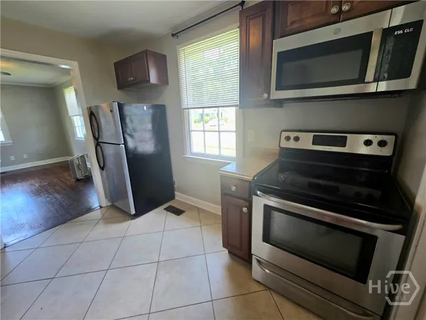 $2,400 | 309 East 58th Street, Savannah, GA 31405