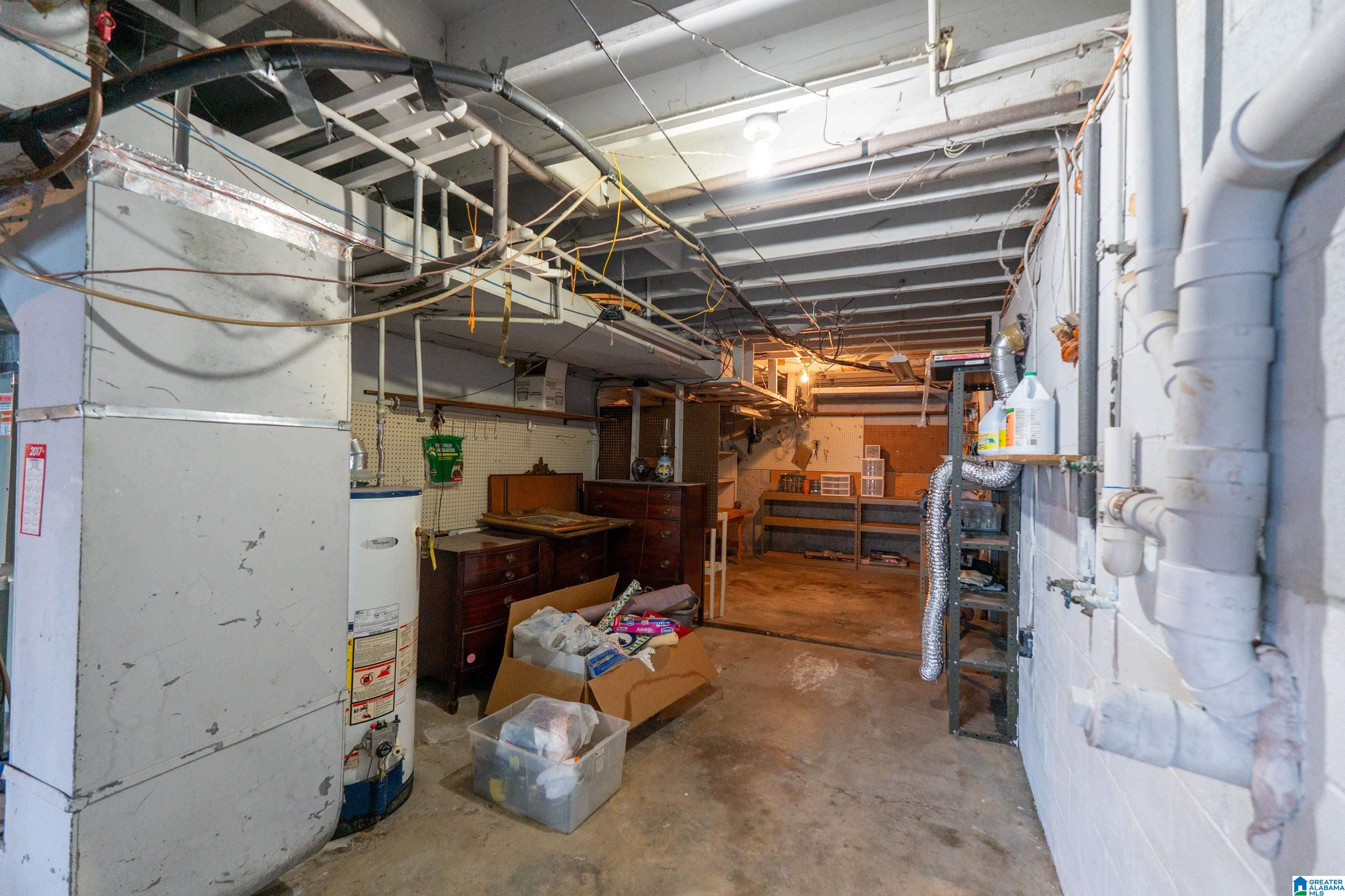 704 Hilltop Road Warrior, AL 35180 - Photo 34 of 56