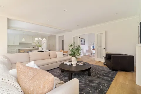 $3,895,000 | 10 Bird Hill Avenue, Wellesley, MA 02481