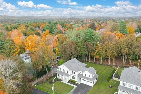 $3,895,000 | 10 Bird Hill Avenue, Wellesley, MA 02481