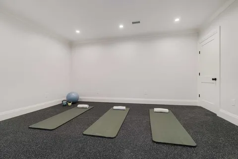 $3,895,000 | 10 Bird Hill Avenue, Wellesley, MA 02481